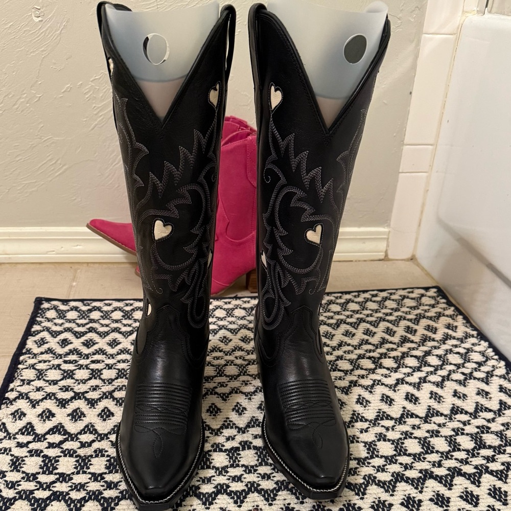 Tecovas Annie Hearts Black 6.5